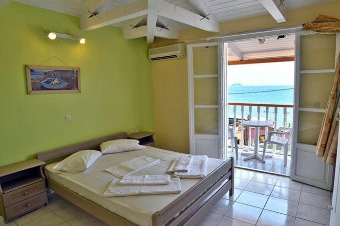 Turtle Beach Agios Sostis  Extérieur photo