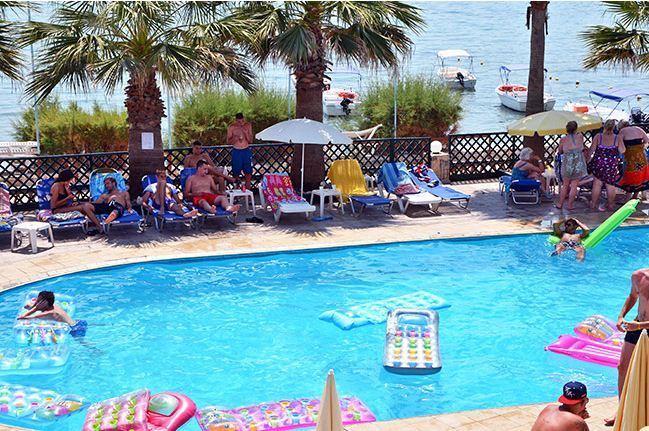 Turtle Beach Agios Sostis  Extérieur photo